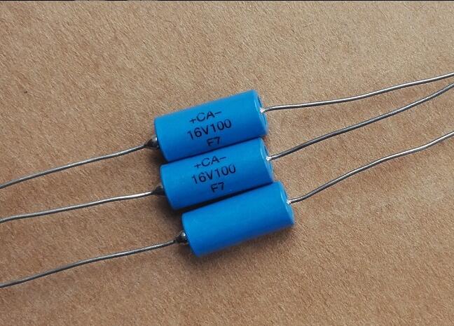 8.2uf 20v Lot of 4 Sealed Tantalum Capacitor Axial Lead